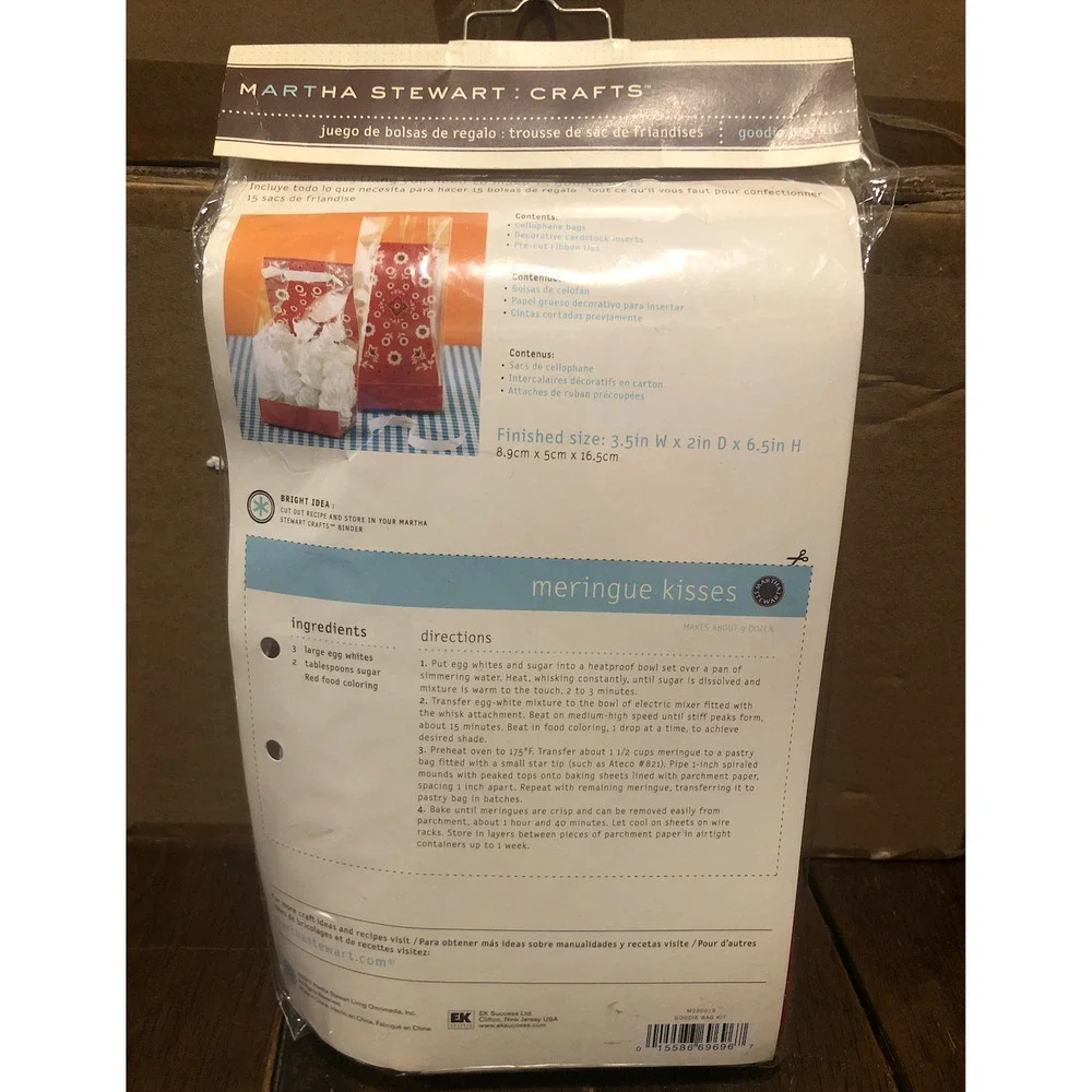 NWT MARTHA STEWART CRAFTS RED‎ GOODIE BAG KIT MAKES 15 MEDIUM BAGS